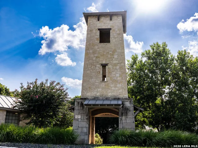 3304 ARROWHEAD DR Kerrville, TX 78028