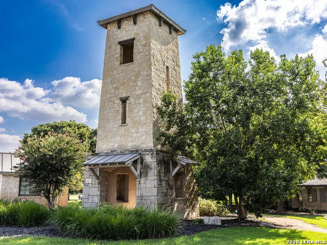 3304 ARROWHEAD DR Kerrville, TX 78028