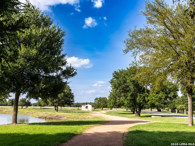 3304 ARROWHEAD DR Kerrville, TX 78028
