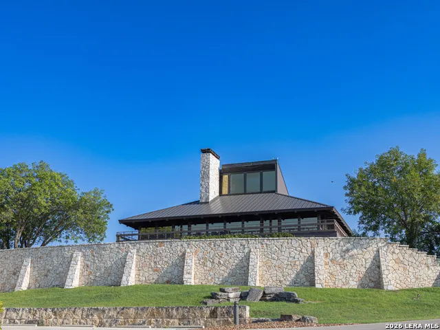 3304 ARROWHEAD DR Kerrville, TX 78028