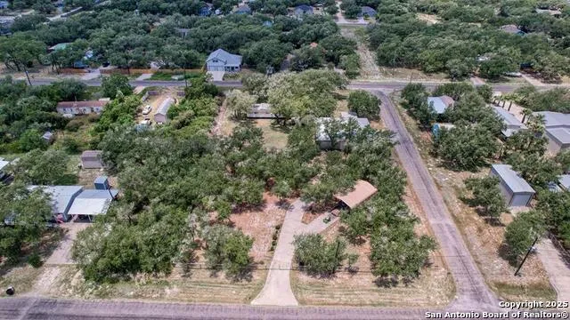 527 traylor Rockport, TX 78382