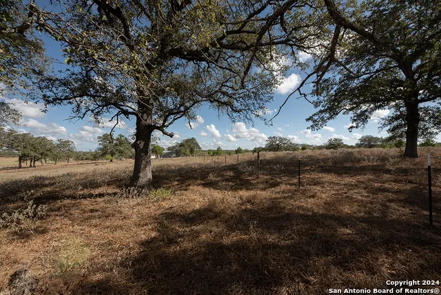 2991 Cr 442 Stockdale, TX 78160