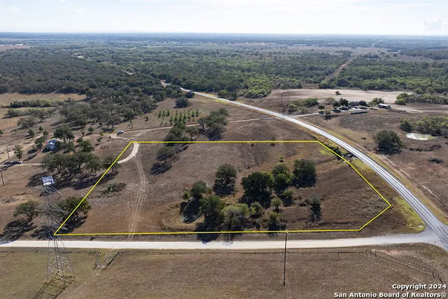 2991 Cr 442 Stockdale, TX 78160