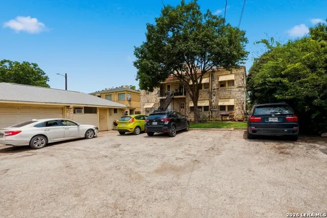 412 CLUB DR Unit 1 San Antonio, TX 78201