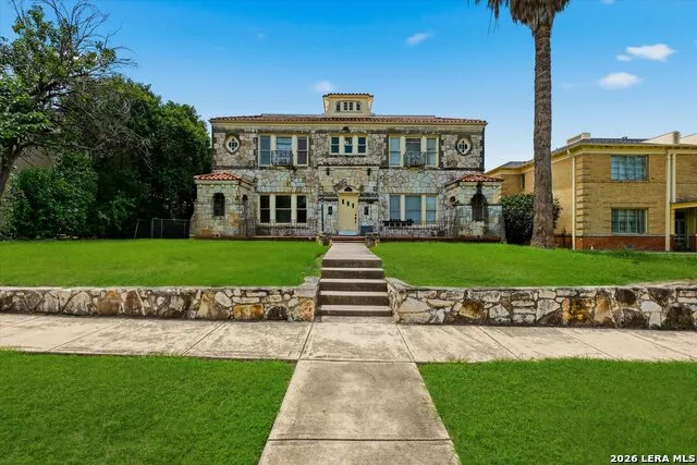 412 CLUB DR Unit 1 San Antonio, TX 78201