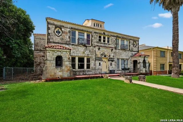 412 CLUB DR Unit 1 San Antonio, TX 78201