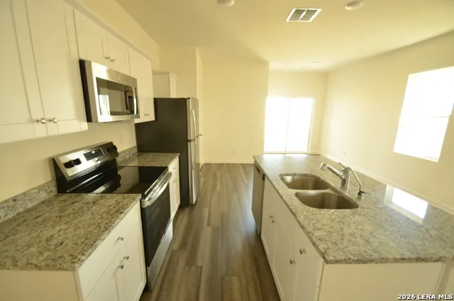 870 Barnacle Ct Adkins, TX 78101