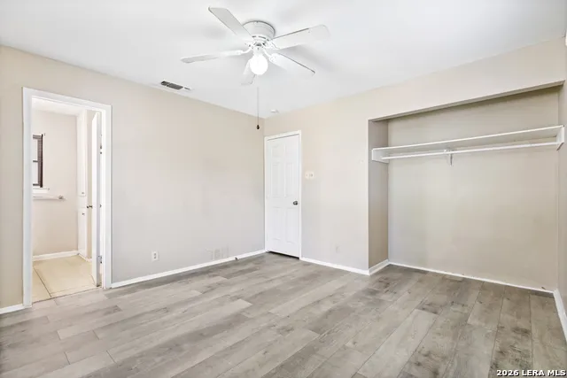 12214 Lone Shadow Trail Live Oak, TX 78233
