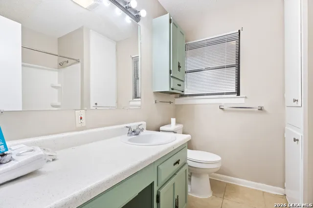 12214 Lone Shadow Trail Live Oak, TX 78233
