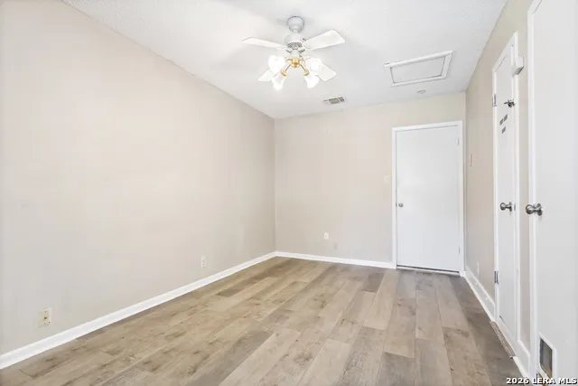 12214 Lone Shadow Trail Live Oak, TX 78233
