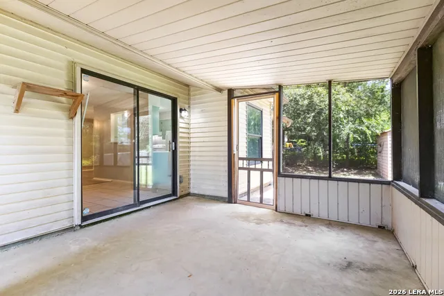 12214 Lone Shadow Trail Live Oak, TX 78233