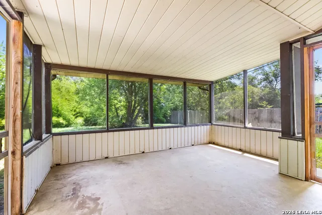 12214 Lone Shadow Trail Live Oak, TX 78233