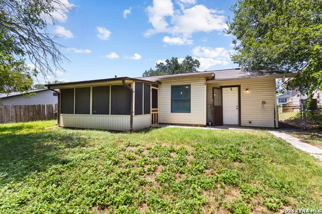 12214 Lone Shadow Trail Live Oak, TX 78233