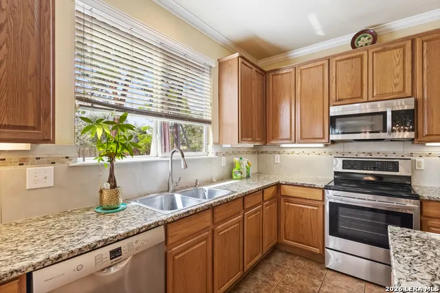 8506 RATON WAY Helotes, TX 78023
