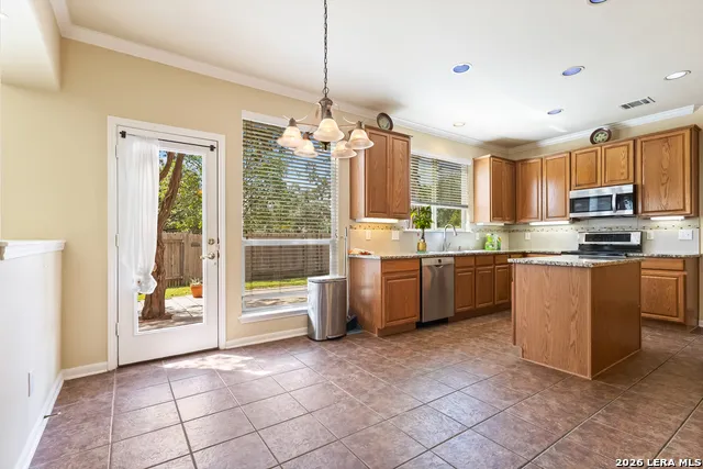 8506 RATON WAY Helotes, TX 78023