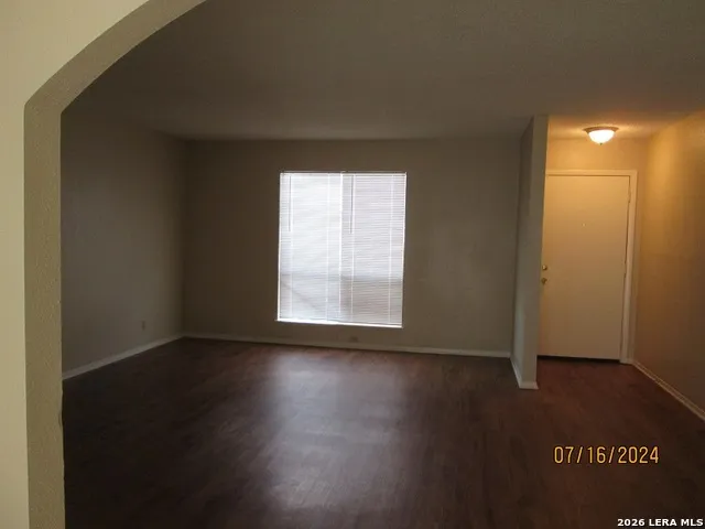 4431 MYRNA DR San Antonio, TX 78218