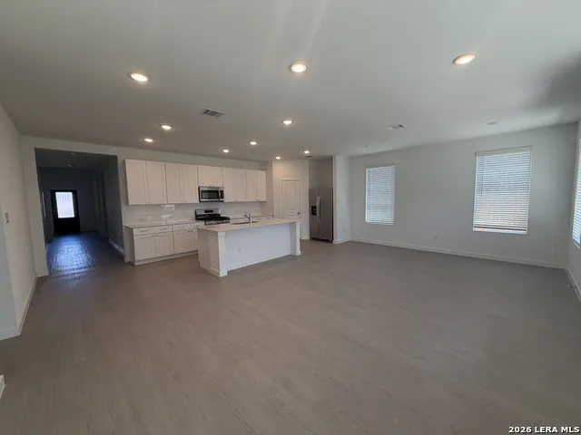 8908 San Carlos Seguin, TX 78155