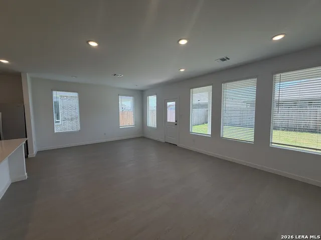 8908 San Carlos Seguin, TX 78155