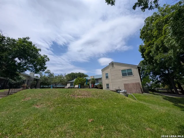 551 TERMINAL LOOP RD Unit D5 McQueeney, TX 78123