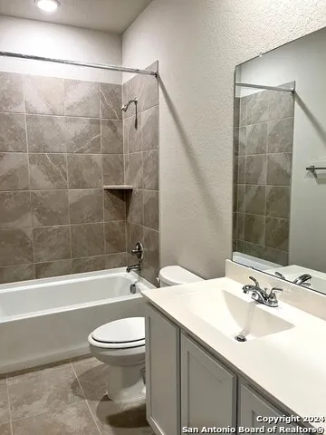 9223 Grand Western Converse, TX 78109