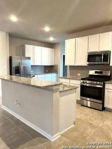 9223 Grand Western Converse, TX 78109