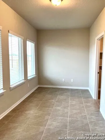 9223 Grand Western Converse, TX 78109