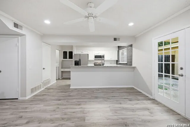 6106 VANCE JACKSON RD Unit 15 San Antonio, TX 78230
