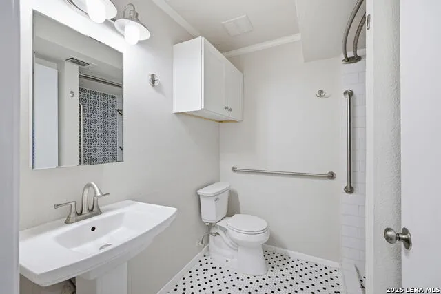 6106 VANCE JACKSON RD Unit 15 San Antonio, TX 78230