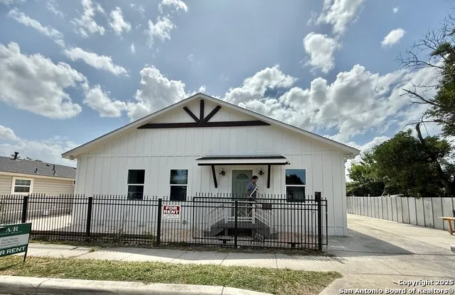 207 Meridian Ave Unit 102 San Antonio, TX 78201