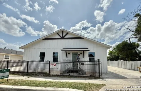207 Meridian Ave Unit 102