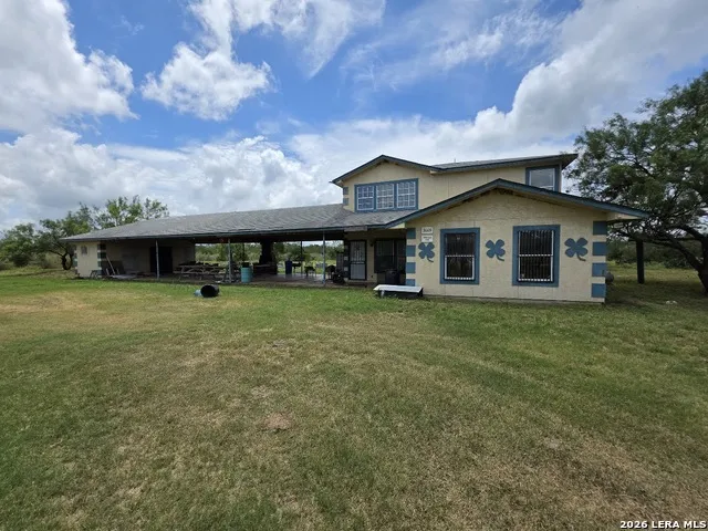 3665 Pvt Rd 5500 Uvalde, TX 78801