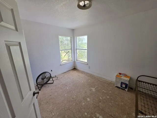 3665 Pvt Rd 5500 Uvalde, TX 78801