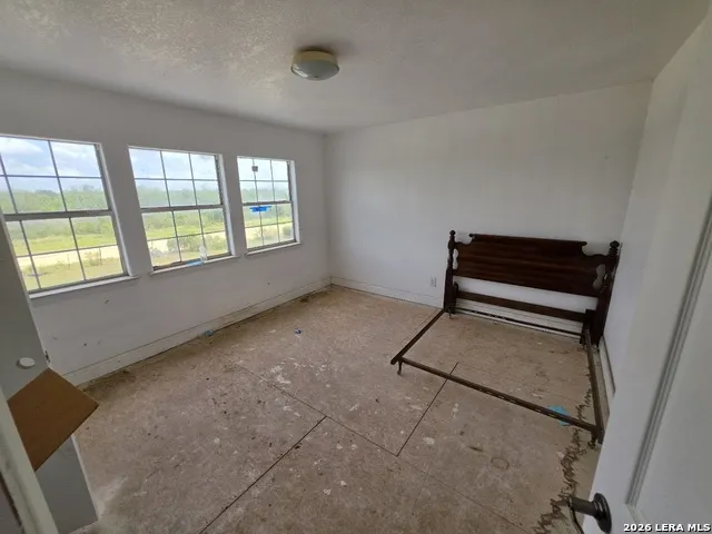 3665 Pvt Rd 5500 Uvalde, TX 78801
