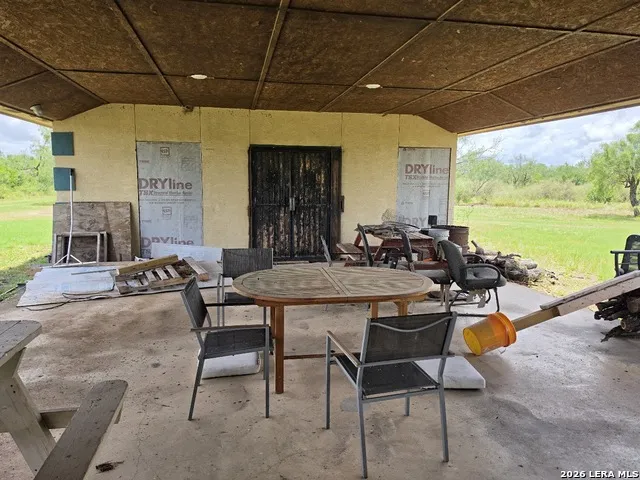 3665 Pvt Rd 5500 Uvalde, TX 78801