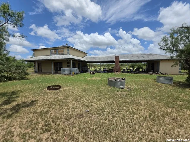 3665 Pvt Rd 5500 Uvalde, TX 78801