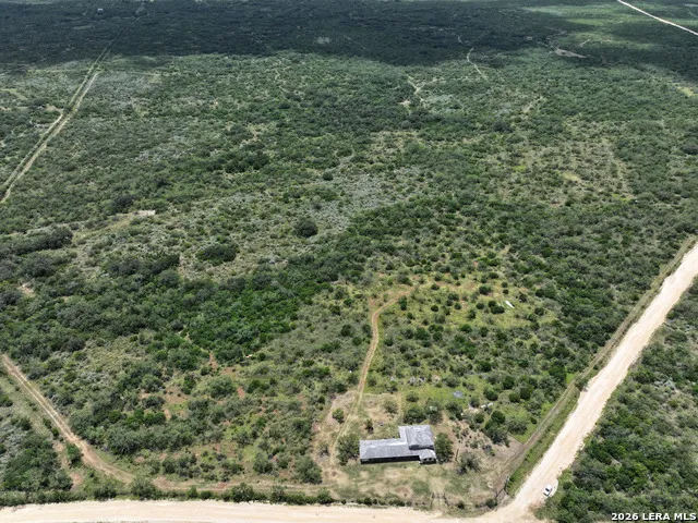 3665 Pvt Rd 5500 Uvalde, TX 78801