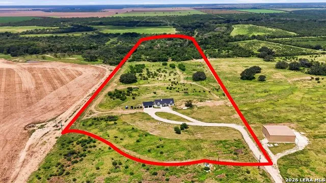 2194 S Ranch Rd 187 Sabinal, TX 78881