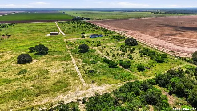2194 S Ranch Rd 187 Sabinal, TX 78881