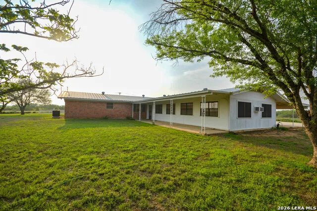 2923 FM 186 Carrizo Springs, TX 78834
