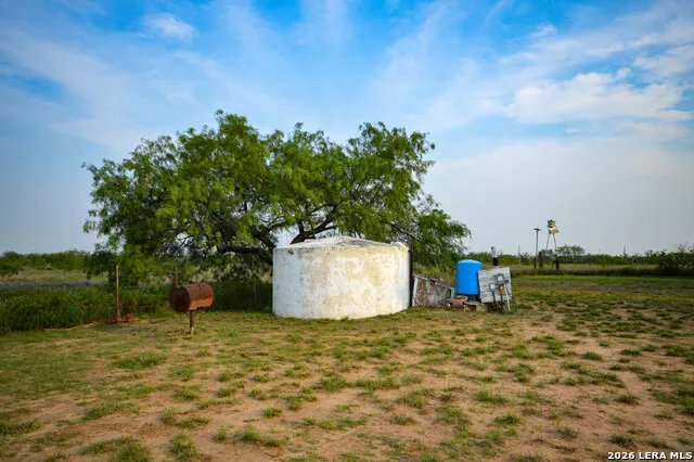 2923 FM 186 Carrizo Springs, TX 78834
