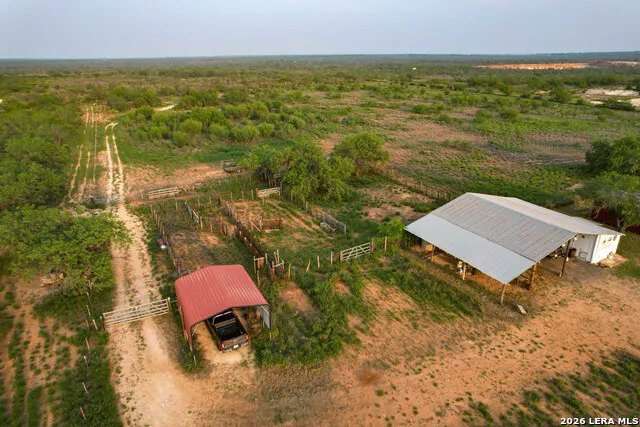 2923 FM 186 Carrizo Springs, TX 78834
