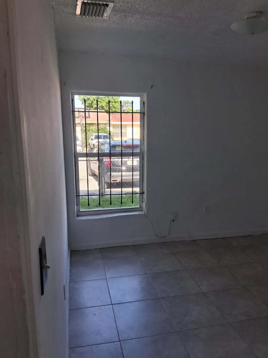 3718 NW 213th Street Miami Gardens, FL 33055