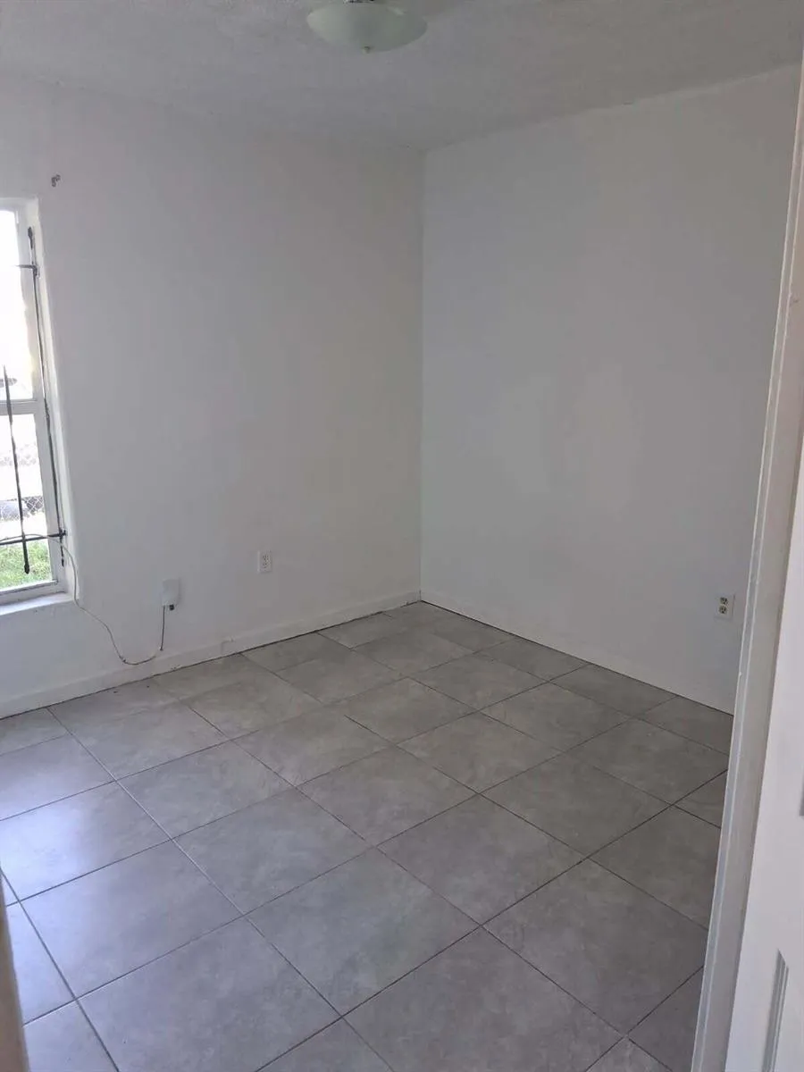 3718 NW 213th Street Miami Gardens, FL 33055