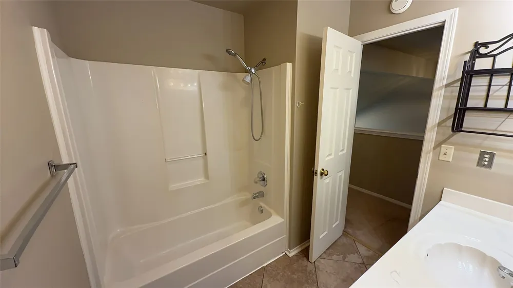 2811 W 62ND STREET Tulsa, OK 74132