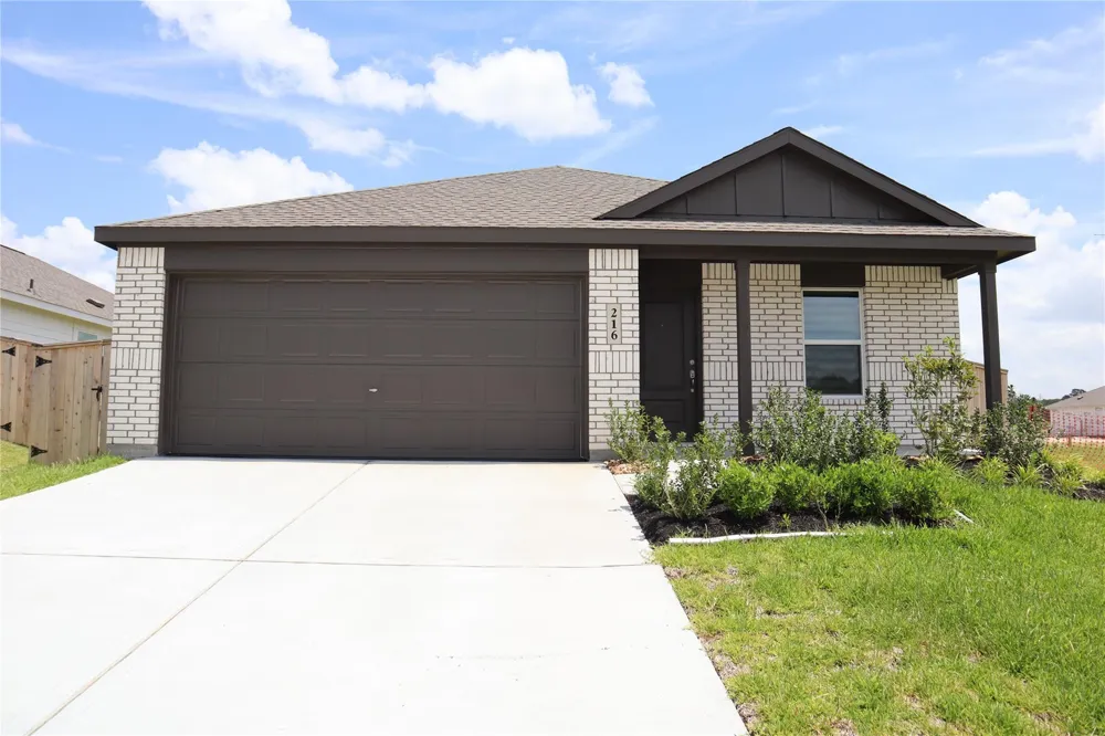 216 Lantana Ln Huntsville, TX 77340