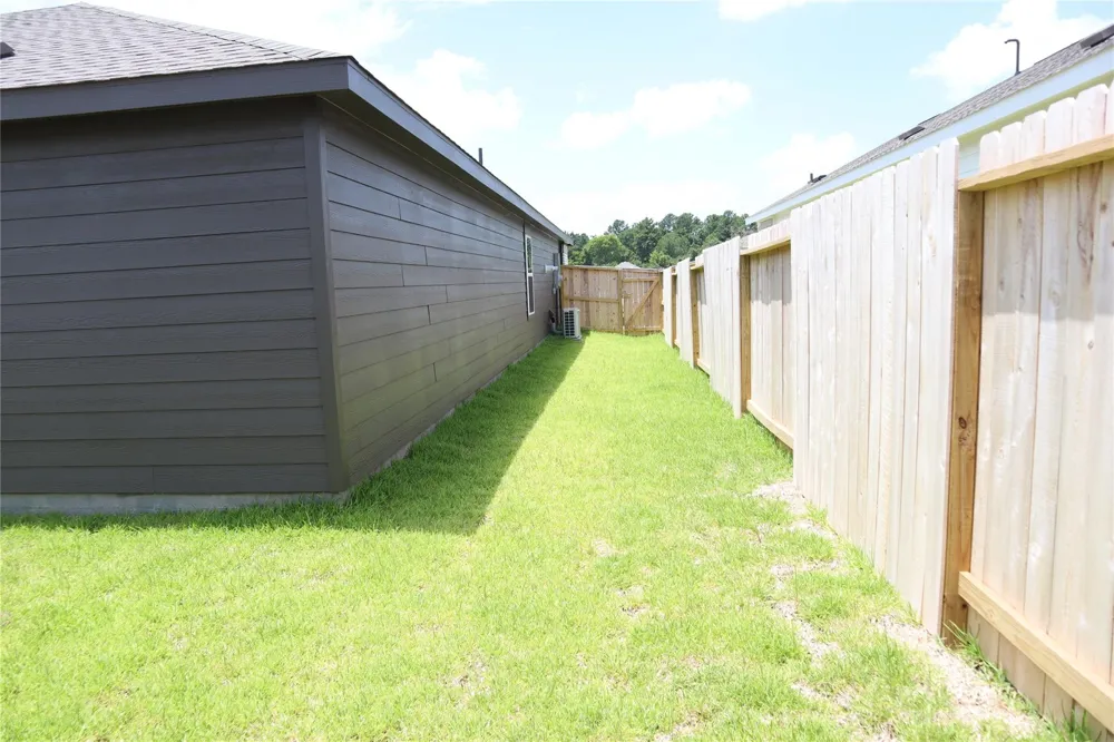 216 Lantana Ln Huntsville, TX 77340