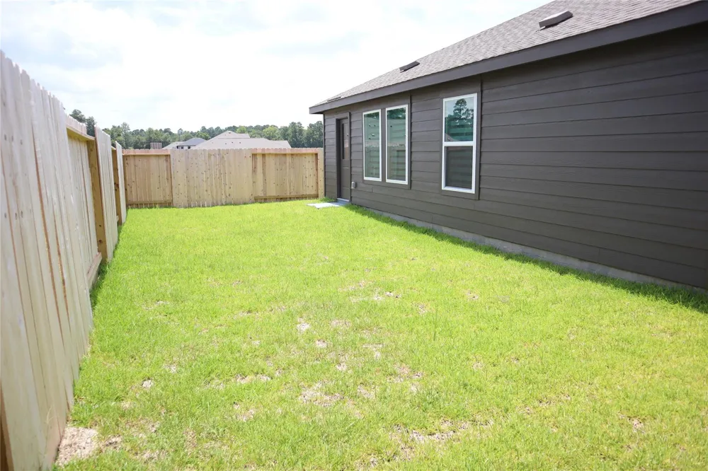 216 Lantana Ln Huntsville, TX 77340