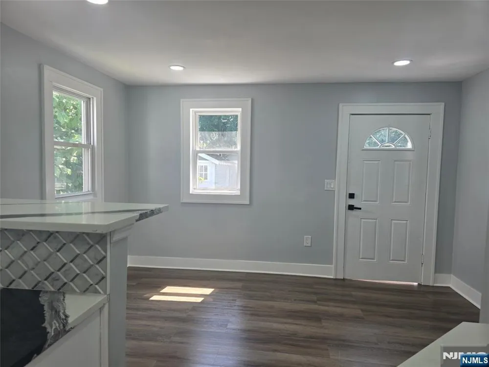 270 40th Street Irvington, NJ 07111
