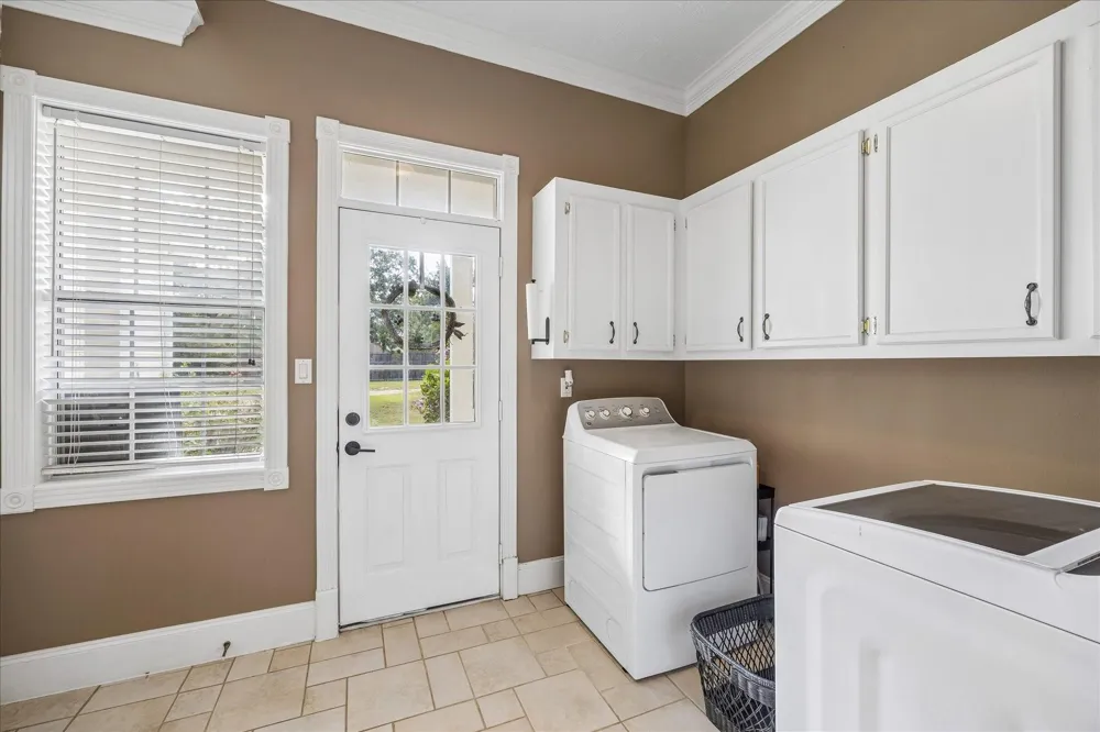475 Piney Creek Road Bellville, TX 77418