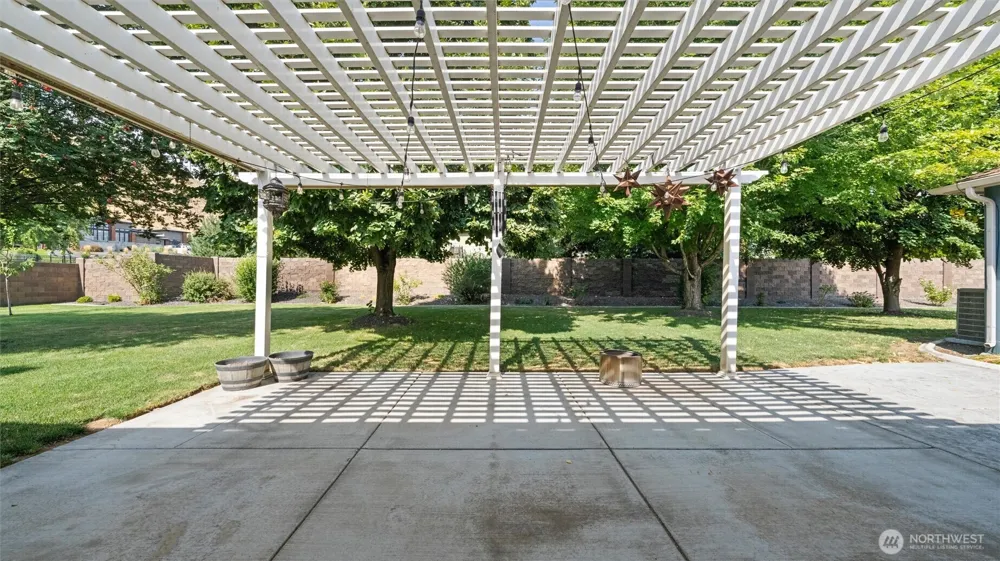 1191 Pinto Loop Richland, WA 99352